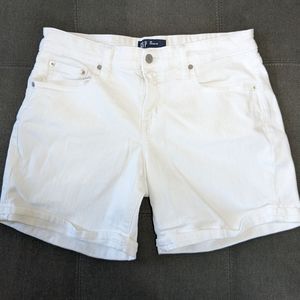 GAP Denim 5" Shorts Size: 29 Regular White